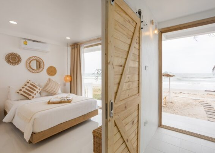 Sea View 2 Bed Apartment